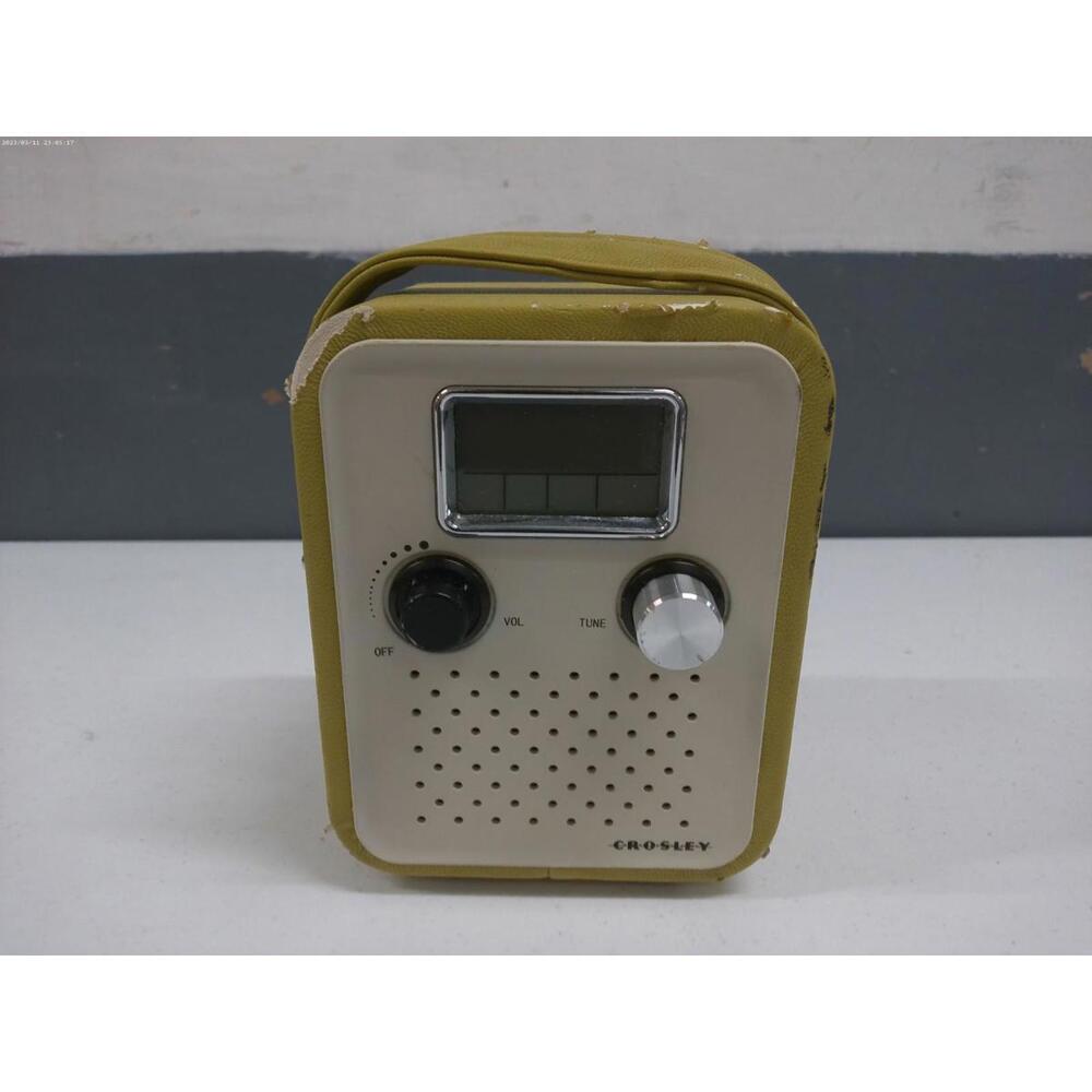 Crosley CR8006A-GR Portable AM/FM Radio Retro Style Yellow 2013